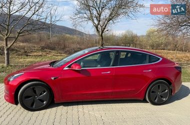 Tesla Model 3  2020