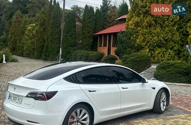 Седан Tesla Model 3 2021 в Львове