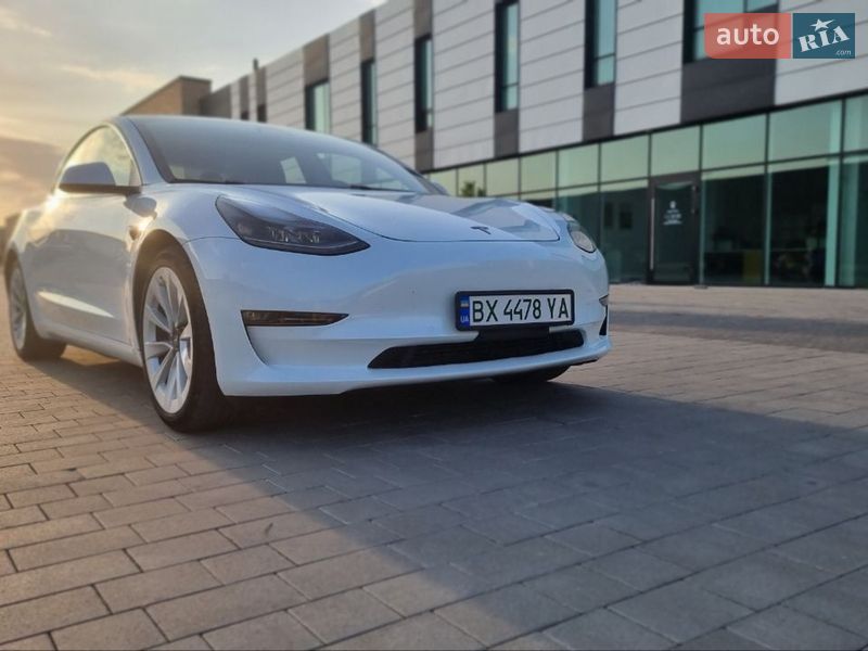 Седан Tesla Model 3 2021 в Хмельницькому фото Седан Tesla Model 3 2021 в Хмельницькому