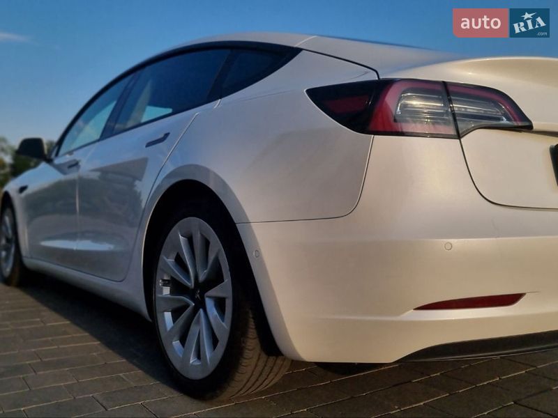 Седан Tesla Model 3 2021 в Хмельницькому фото 8 Седан Tesla Model 3 2021 в Хмельницькому