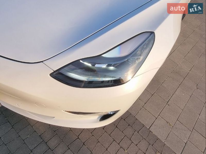 Седан Tesla Model 3 2021 в Хмельницькому фото 14 Седан Tesla Model 3 2021 в Хмельницькому