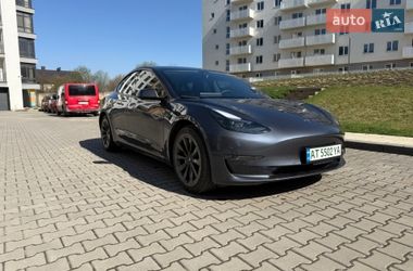 Tesla Model 3  2021