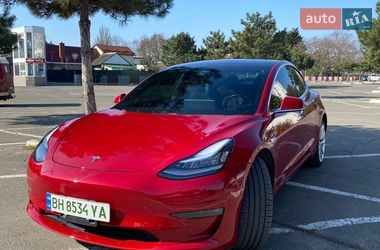 Tesla Model 3  2018