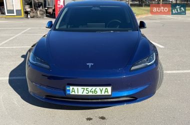 Tesla Model 3 2024