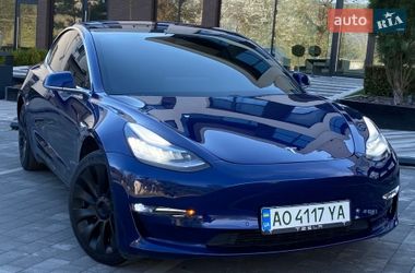 Tesla Model 3  2019