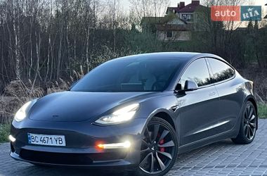 Tesla Model 3  2020