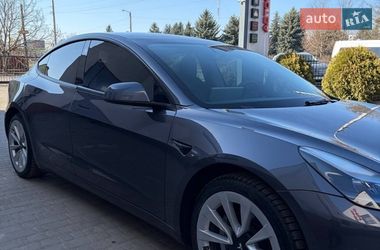 Tesla Model 3  2022