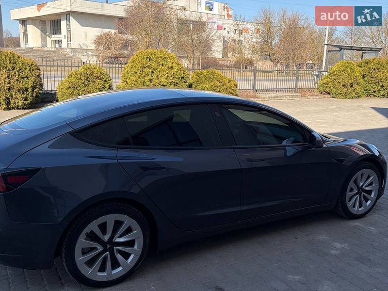 Седан Tesla Model 3 2022 в Луцке фото 5 Седан Tesla Model 3 2022 в Луцке