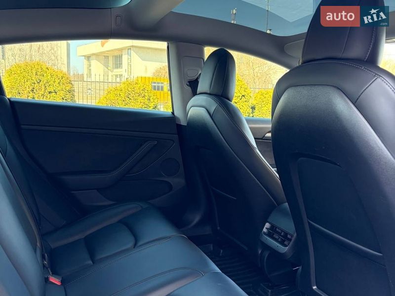 Седан Tesla Model 3 2022 в Луцке фото 30 Седан Tesla Model 3 2022 в Луцке
