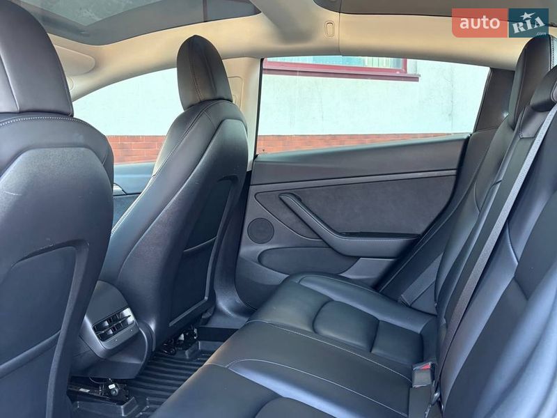Седан Tesla Model 3 2022 в Луцке фото 42 Седан Tesla Model 3 2022 в Луцке