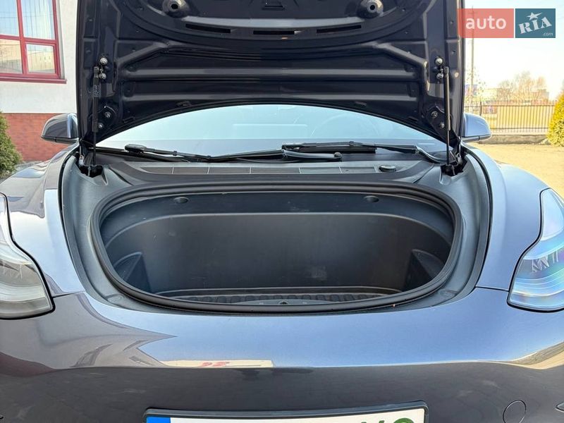 Седан Tesla Model 3 2022 в Луцке фото 47 Седан Tesla Model 3 2022 в Луцке