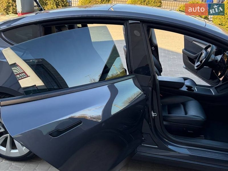 Седан Tesla Model 3 2022 в Луцке фото 49 Седан Tesla Model 3 2022 в Луцке