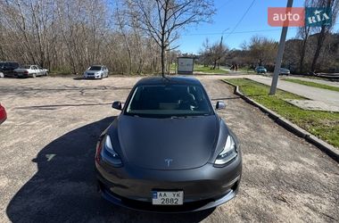 Седан Tesla Model 3 2022 в Киеве