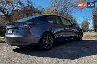 Седан Tesla Model 3 2022 в Киеве