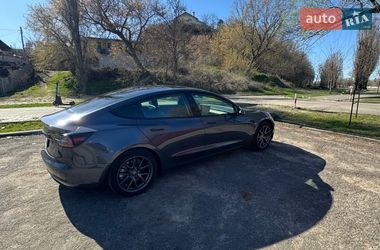 Седан Tesla Model 3 2022 в Киеве