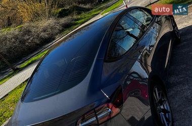 Седан Tesla Model 3 2022 в Киеве