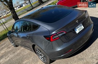 Седан Tesla Model 3 2022 в Киеве