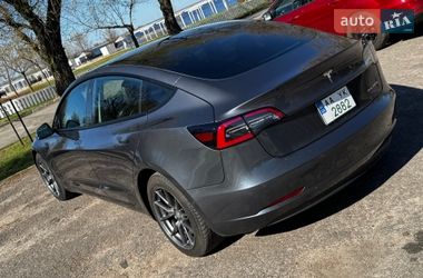 Седан Tesla Model 3 2022 в Киеве