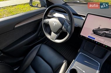 Седан Tesla Model 3 2022 в Киеве