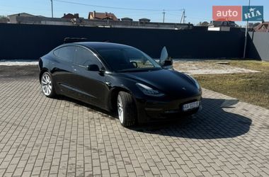 Tesla Model 3  2019