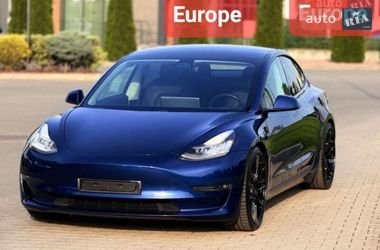 Tesla Model 3  2019