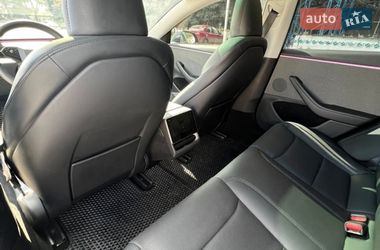 Седан Tesla Model 3 2024 в Валках