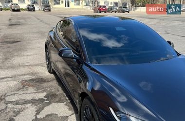 Седан Tesla Model 3 2024 в Валках