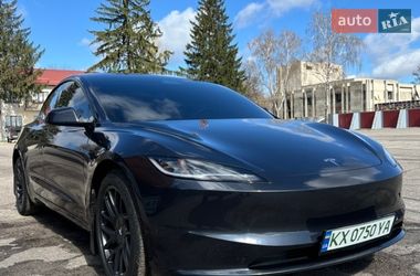 Tesla Model 3  2024