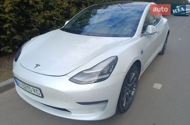 Tesla Model 3  2019