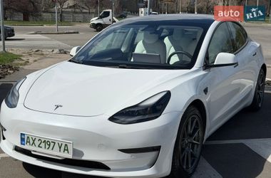 Tesla Model 3  2021