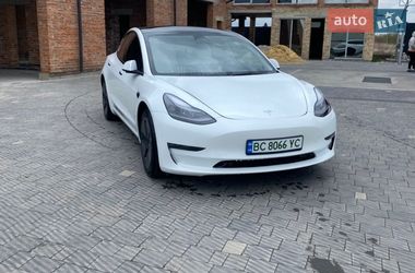 Tesla Model 3  2023
