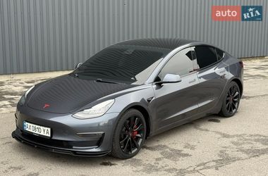 Tesla Model 3  2019
