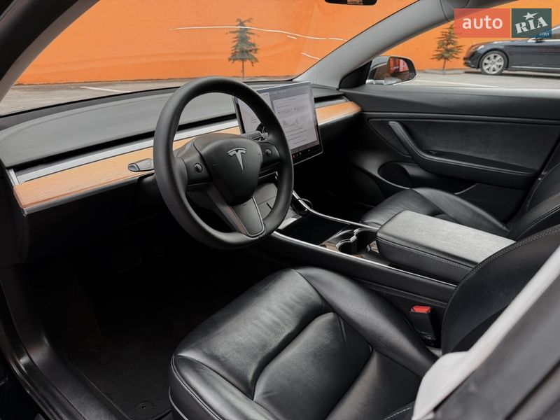 Седан Tesla Model 3 2020 в Одесі фото 24 Седан Tesla Model 3 2020 в Одесі