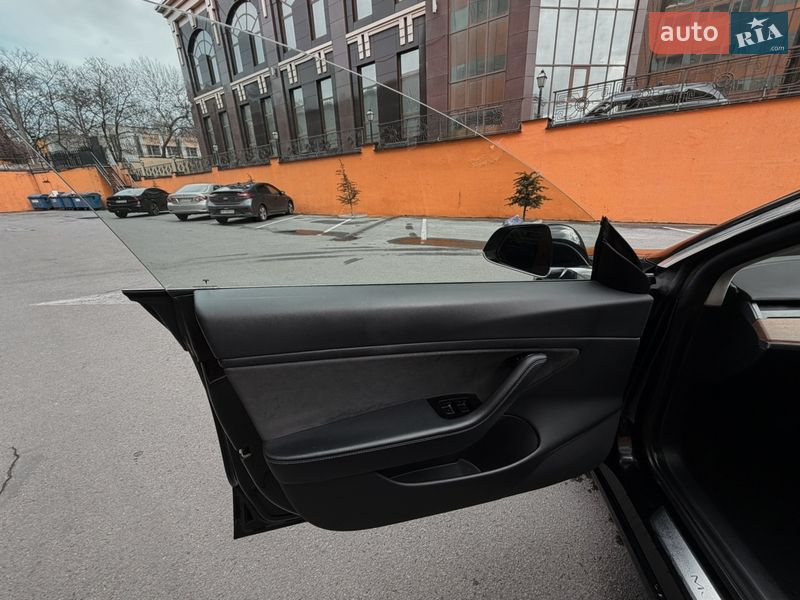 Седан Tesla Model 3 2020 в Одесі фото 25 Седан Tesla Model 3 2020 в Одесі