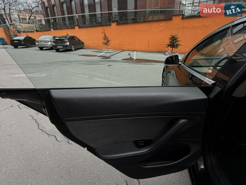 Седан Tesla Model 3 2020 в Одесі фото 26 Седан Tesla Model 3 2020 в Одесі