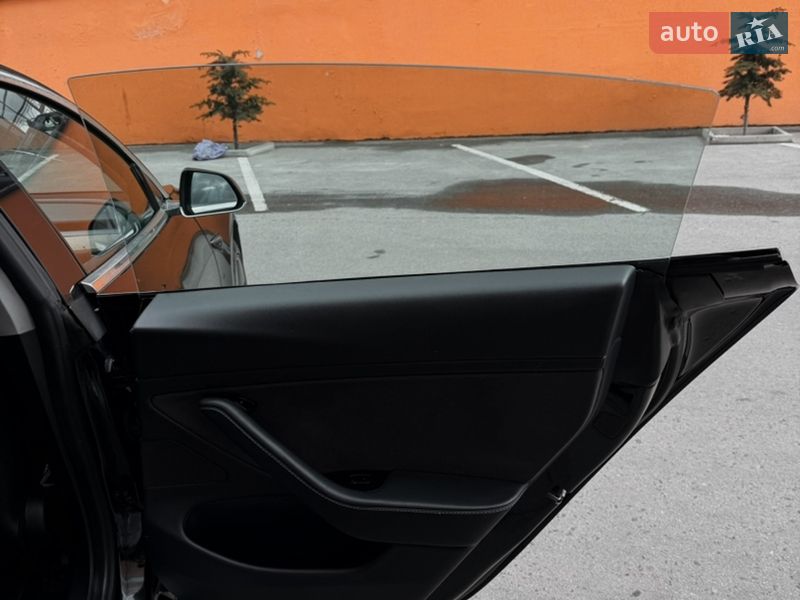 Седан Tesla Model 3 2020 в Одесі фото 27 Седан Tesla Model 3 2020 в Одесі