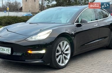 Tesla Model 3  2020