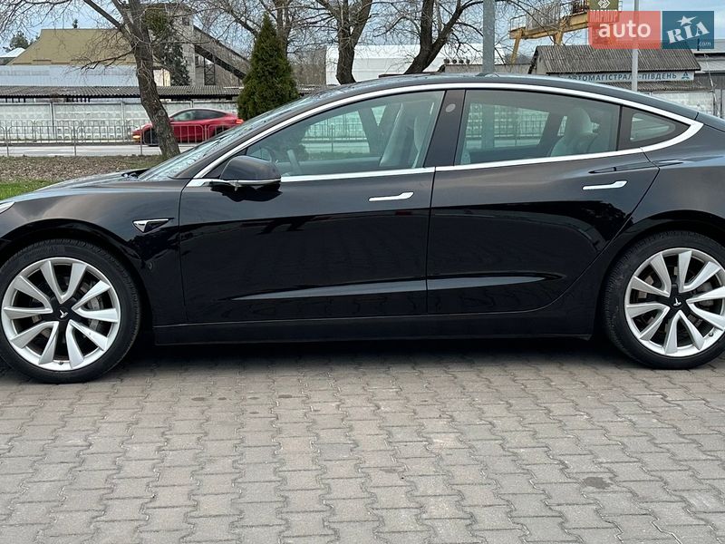 Седан Tesla Model 3 2020 в Киеве фото 3 Седан Tesla Model 3 2020 в Киеве