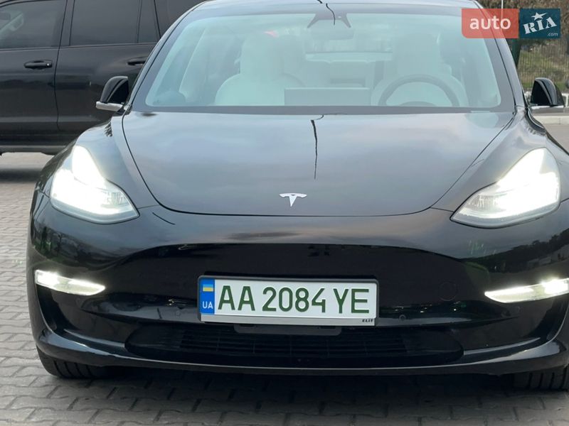Седан Tesla Model 3 2020 в Киеве фото 6 Седан Tesla Model 3 2020 в Киеве
