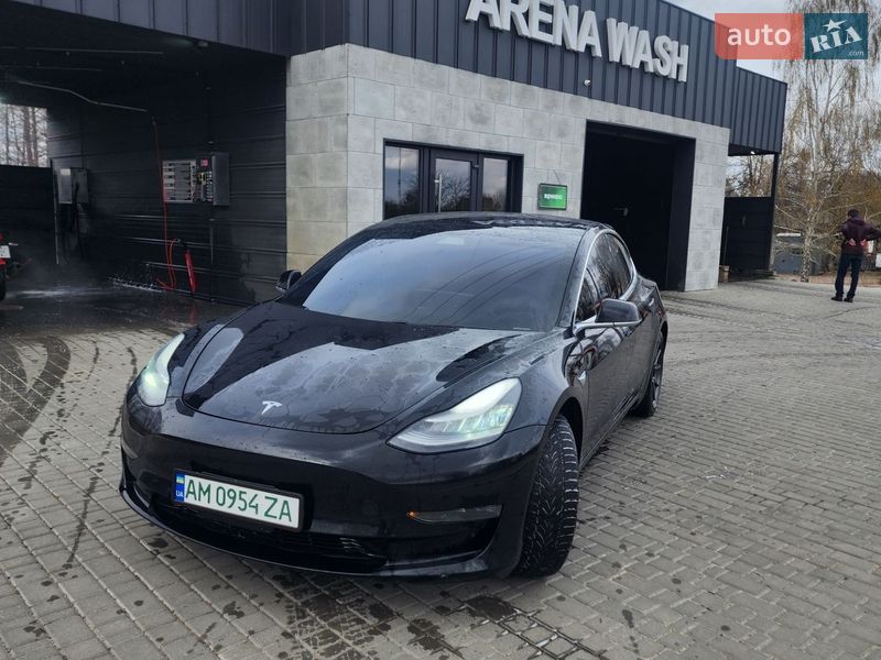Tesla Model 3 2019