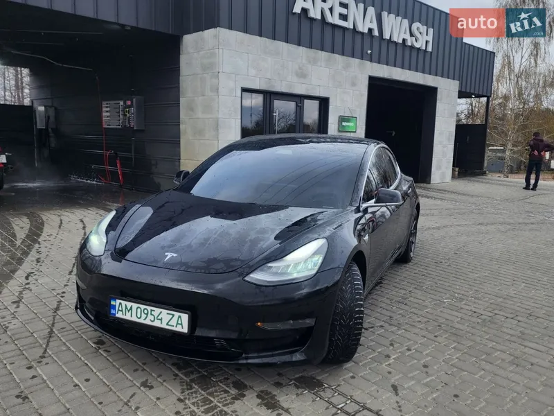 Tesla Model 3 2019