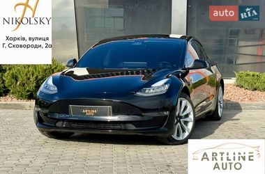 Tesla Model 3  2019