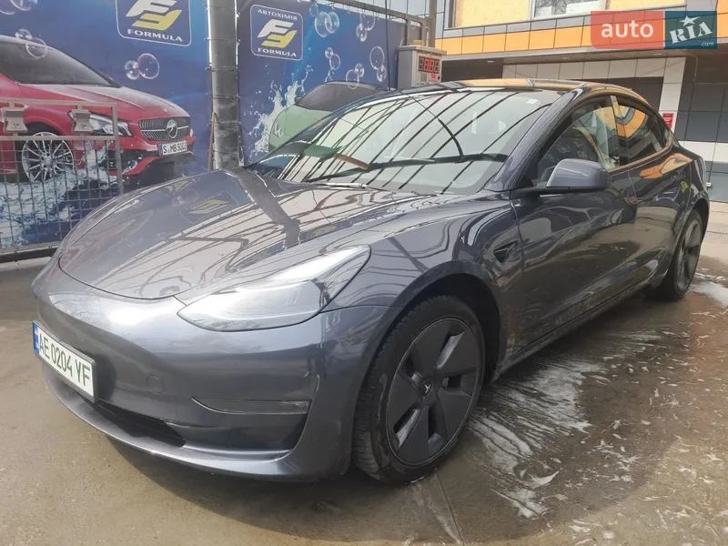 Tesla Model 3