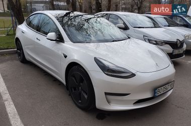 Седан Tesla Model 3 2021 в Тернополе Седан Tesla Model 3 2021 в Тернополе