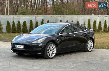 Tesla Model 3  2018