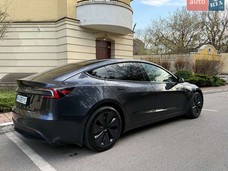 Седан Tesla Model 3 2024 в Киеве