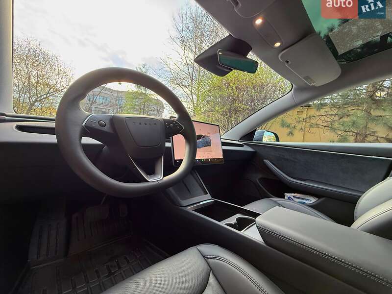 Седан Tesla Model 3 2024 в Киеве