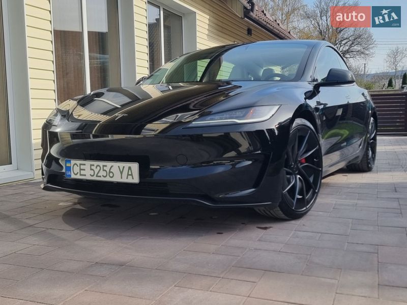 Седан Tesla Model 3 2024 в Чернівцях фото Седан Tesla Model 3 2024 в Чернівцях