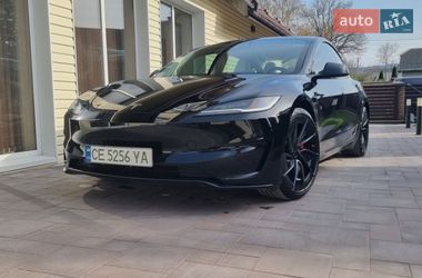 Tesla Model 3  2024