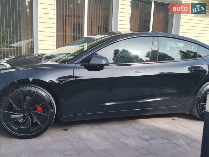 Седан Tesla Model 3 2024 в Чернівцях фото 3 Седан Tesla Model 3 2024 в Чернівцях